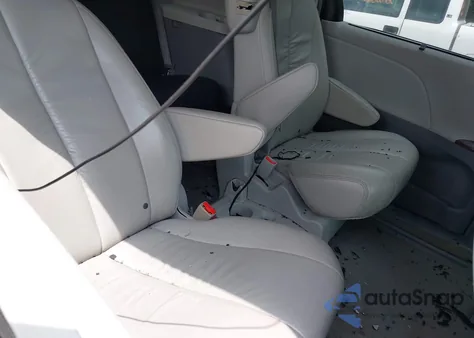 2012 Toyota Sienna Xle V6 8 Passenger из США, поврежденный, VIN 5TDYK3DC3CS218373